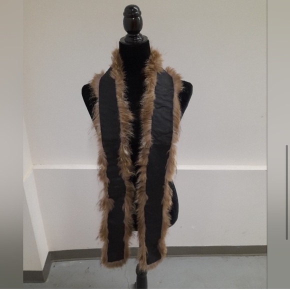 Real Fur - Picture 5 of 13